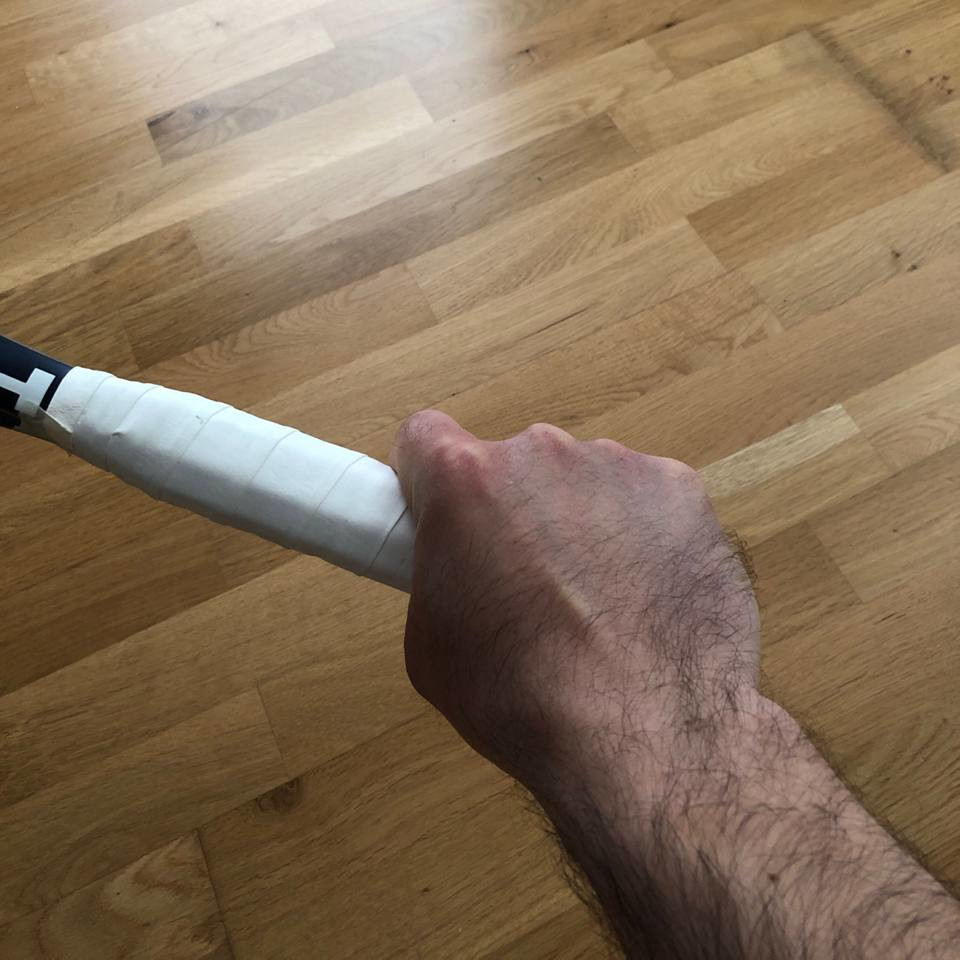 1Handed backhand grip